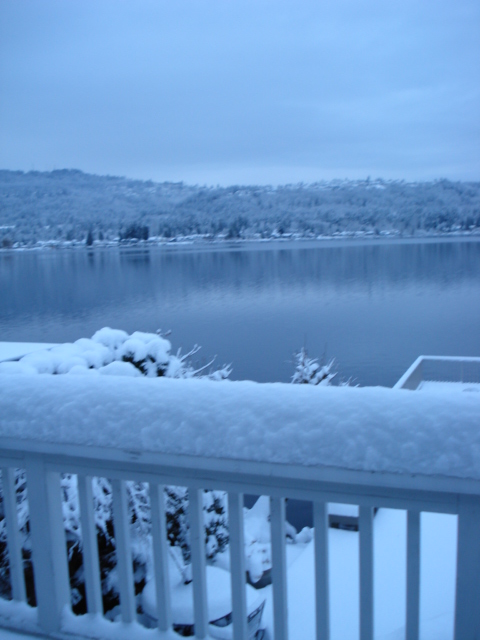 Lake Saqmmamish in snow